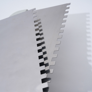 Espátula Dentada de 10 Pulgadas con Mango Ergonómico de Dos Tonos y Tacto Suave: Aplicador de Mortero de Cemento para Pavimentación de Porcelanato de Gran Formato - Product Image 6
