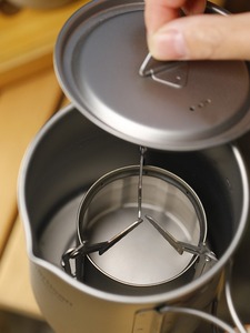 Fornello da Campeggio in Titanio Puro per Esterni, con Supporto Integrato Regolabile, Universale per Combustibile Liquido e Solido, per Picnic - Product Image 3
