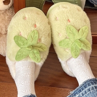 Chaussons d'hiver d'intérieur mignons en forme de fraise, doux et épais, chauds, antidérapants, à plateforme, style mule en coton