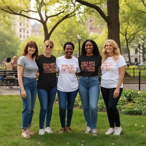 T-shirt Comfort Colors Girls Just Wanna Have Fundamental da donna, girocollo casual femminista, 100% cotone jersey, manica corta - Product Image 2