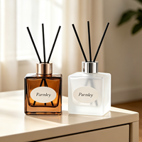 Bouteille diffuseur de parfum vide en verre ambré dépoli carré, 50ml, 100ml, 150ml, 200ml, avec bouchon à vis, personnalisable OEM/ODM