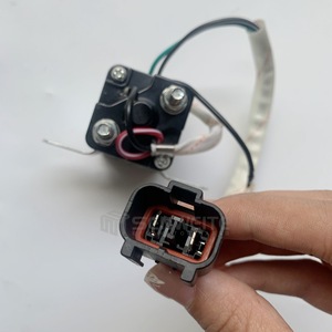 Relais de sécurité Senwitt 24V DC 10A avec connecteur à vis pour systèmes de démarrage d'excavatrices - Product Image 1