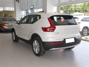 2024 pour <span class=keywords><strong>Volvo</strong></span> <span class=keywords><strong>XC40</strong></span> B3 2.0T 163 ch <span class=keywords><strong>Hybride</strong></span> à énergie nouvelle SUV compact Voitures d'occasion de qualité provenant d'un fournisseur automobile chinois - Product Image 5