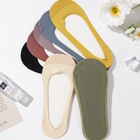 Chaussettes invisibles en soie glacée pour femmes avec semelle en coton et antidérapant en silicone, chaussettes courtes à bouche peu profonde, vente en gros