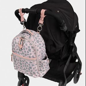 กระเป๋าเป้ผ้าอ้อมลายเสือดาวสีชมพูแบบสั่งทำพิเศษ กันน้ำ ผลิตจากโพลีเอสเตอร์ พร้อมช่องด้านข้างขนาดใหญ่ ฟังก์ชั่นห่วงรูปตัว D กระเป๋าหนังสำหรับเปลี่ยนผ้าอ้อม - Product Image 5