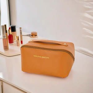 Bolsa de Maquillaje de Viaje de Gran Capacidad con Cremallera de Alta Calidad, Estampado de Vacas, Impermeable, de PU, para Cosméticos, para Mujer - Product Image 2