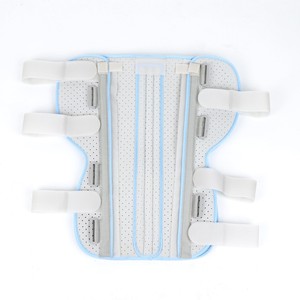 Inmovilizador de rodilla de tres paneles ajustable, con refuerzos de aluminio para estabilidad postoperatoria, mantiene la rodilla en posición recta - Product Image 3