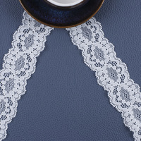 Stock de tissu élastique creux de luxe en dentelle fait à la main pour la fabrication de bijoux blanc en dentelle au crochet