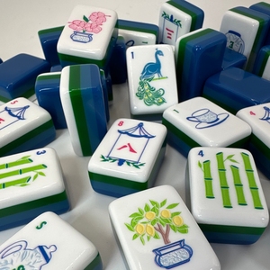 Juego de Mahjong Americano Moderno para 4 Jugadores, 160 Piezas, Juego de Fichas Completo Plegable de Lujo, Regalo Festivo - Product Image 1