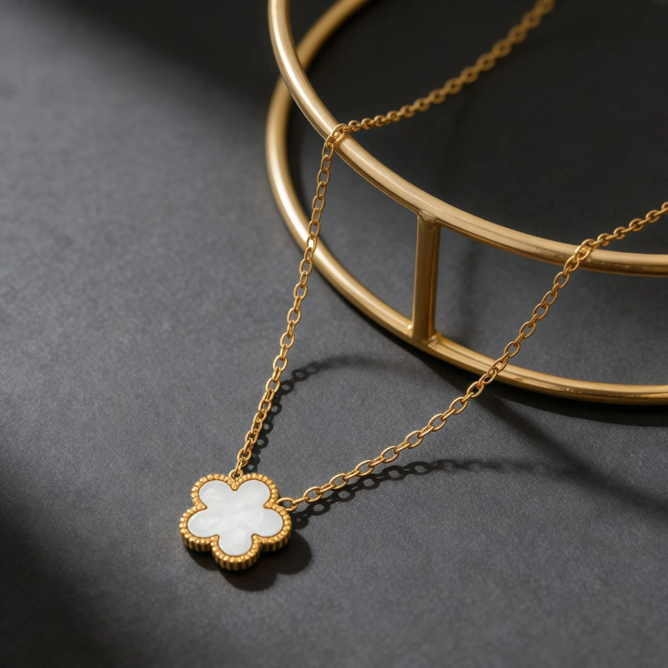 Elegant Lady's Lucky Clover Pendant Necklace, Trendy Gold-Plated Copper ...