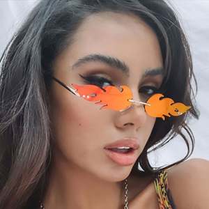 Gafas de Sol de Moda 2021 para Mujer, sin Montura, con Diseño de Llama de Fuego, Gafas de Sol de Lujo con Diseño de Llama de Fuego para Mujer - Product Image 1