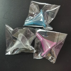Plastic <b>Mini</b> Funnels For <b>Perfume</b> Lotion Dispensing Small Size Cosmetic Packaging Blue Color - Product Image 1