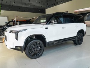Nuevo Auto Jishi ADAMAS 2026 Edición Todoterreno, SUV de 7 Plazas, Turboalimentado de Rango Extendido R21, Volante a la Izquierda, Jiben Auto - Product Image 6