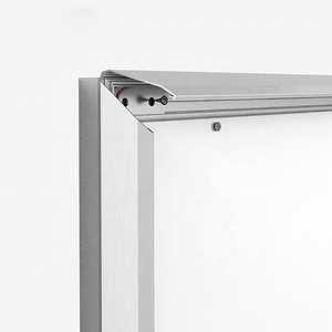 Caja de Luz LED Publicitaria con Diseño de Chica Sexy, Marco de Cierre Rápido, Fabricación China - Product Image 6