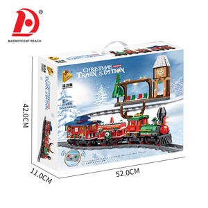 Kit de Construcción de Tren Eléctrico Navideño DIY, Tren de Riel RC de 2.4GHz con Escena de Estación Completa, Juguete Educativo de Construcción - Product Image 6