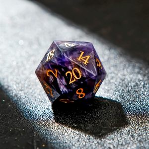 Dado D20 in Ametista, 25mm, 20 Facce, per D&D, <span class=keywords><strong>Dungeons</strong></span> and Dragons, Giochi di Ruolo, MTG, Fatto a Mano - Product Image 3