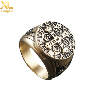 Vente en gros d'anneaux unisexes en acier inoxydable plaqué or 18 carats, style hip-hop rétro, anneau de la croix sainte, anneau d'exorcisme - Product Image 1