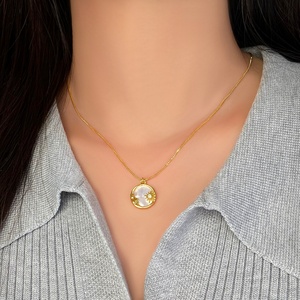 Bijoux célestes, pendentif soleil et lune, plaqué or 18 carats, collier vintage en nacre pour femme - Product Image 5
