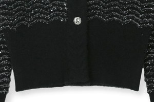 2024 Tùy Chỉnh OEM & Odm Của Phụ Nữ Sang Trọng V Cổ Dài Tay Áo Cardigan Thanh Lịch Sọc Đan Áo Len Kim Loại Nút Sườn Mô Hình Ấm Áp - Product Image 5