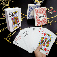 Vente en gros de cartes à jouer de poker en PVC brillant avec logo personnalisé promotion en papier plastique casino étanche haute qualité