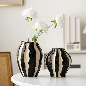 <span class=keywords><strong>Vaso</strong></span> in Ceramica Rustico a Righe Nere e <span class=keywords><strong>Beige</strong></span>, <span class=keywords><strong>Vaso</strong></span> per Fiori da Tavolo, Vendita Calda - Product Image 1