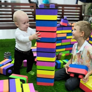 Bloques de construcción de arcoíris grandes para niñas, juguetes de ladrillos de espuma para centro de educación temprana, construcción de juegos al aire libre - Product Image 1