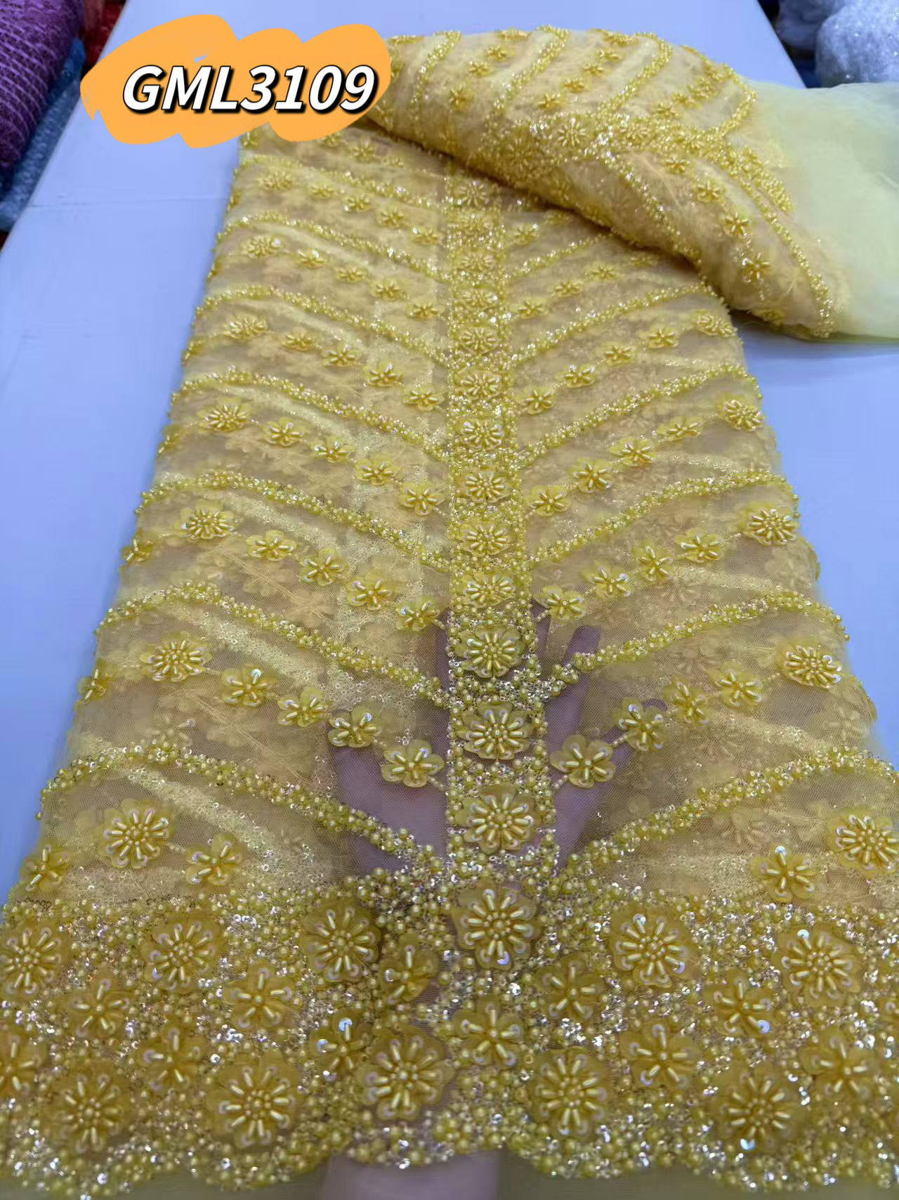 Jaune