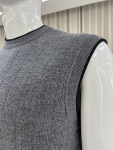 Gilet in Lana per Uomo Collo Tondo 100% Lana - Product Image 4