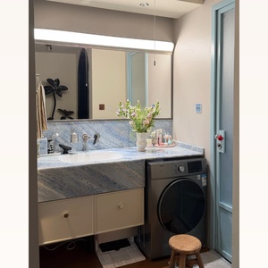 Meuble de salle de bain en bois massif peint avec lavabo sous plan en pierre naturelle de luxe bleu cristal - Product Image 2