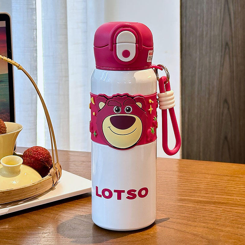 หมีสตรอเบอร์รี่สีชมพู