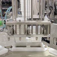 Machine automatique de remplissage et de scellage de gobelets en plastique pour houmous, machine d'emballage automatique de gobelets pour confiture de fruits et pâte, prix bas à vendre