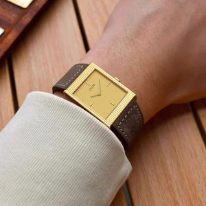 Reloj CILOA Cuadrado Dorado Personalizable para Hombre: Un Regalo de Lujo Ligero, Moderno, Elegante, Retro, Reloj de Cuarzo de Alta Calidad - Product Image 5