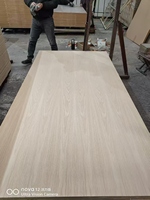 Panneau MDF à motif chêne rouge - Alternative économique au bois massif, grain haute définition