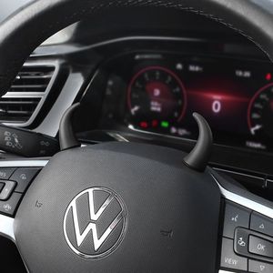 Corne de taureau mignonne et créative Corne de <span class=keywords><strong>diable</strong></span> Accessoires intérieurs pour volant de voiture et décorations d'affichage de console centrale - Product Image 6