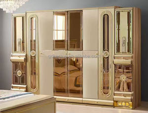 Juego de Muebles de Dormitorio de Lujo con Espejo Iluminado LED de 8 Piezas, Estilo Real, Tamaño King, 6 y 8 Puertas - Product Image 6