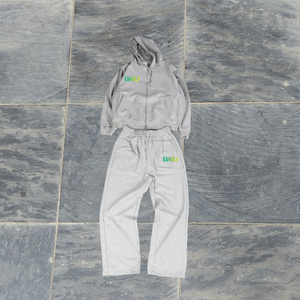 Conjunto Deportivo de Invierno para Hombre, Personalizado, Ecológico, Transpirable, de Poliéster/Algodón Grueso, Corte Regular, Sudadera con Capucha y Pantalones Jogger Largos - Product Image 1