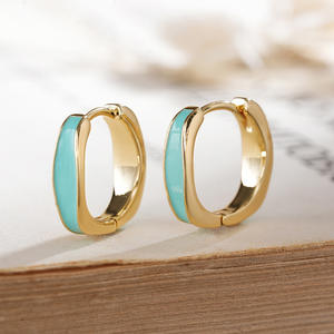 Orecchini a Cerchio Geometrici Placcati Oro, Design Minimalista Unisex per Uso Quotidiano, Gioielli Raffinati Placcati Oro 22k - Product Image 3