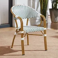 Tables et chaises de balcon d'extérieur de luxe Chaises en rotin Villa Cour Terrasse en rotin Combinaison simple et décontractée de table basse