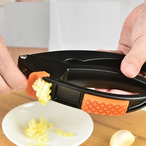 Máy Nghiền Tỏi Thủ Công Chuyên Nghiệp Thiết Kế Mới Máy Ép Tỏi 4 Trong 1 Có Dụng Cụ Gọt Vỏ Dụng Cụ Nhà Bếp - Product Image 3