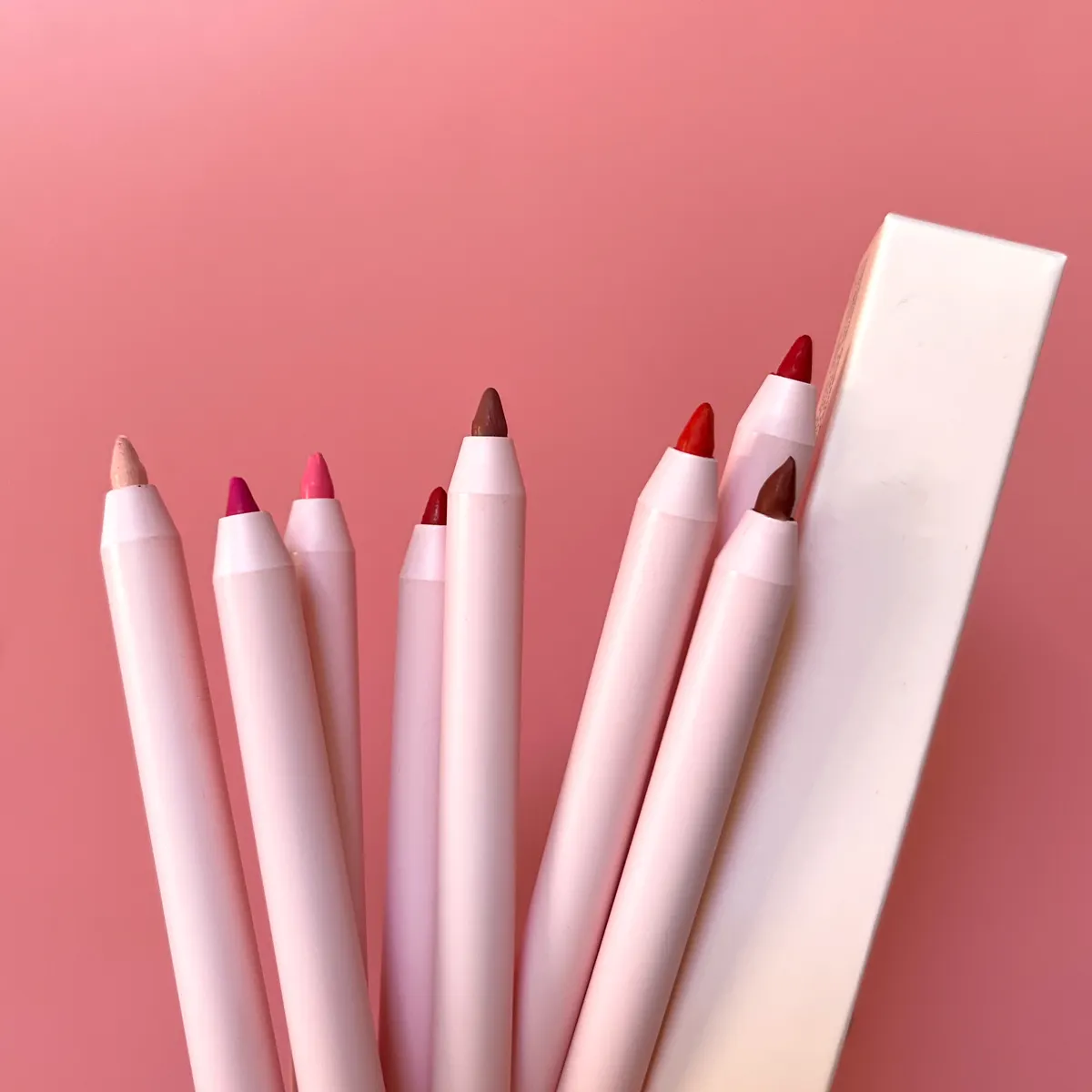 Pink cute popular vegan creamy matte lipliner logo personalizzato private label twist up lip liner