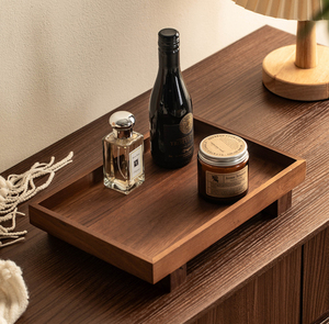 <span class=keywords><strong>Plateau</strong></span> de service rectangulaire <span class=keywords><strong>avec</strong></span> pieds en bois massif, idéal pour le petit-déjeuner, les boissons et le rangement dans la salle de bain. - Product Image 1