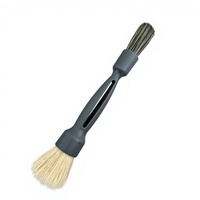 Brosse de nettoyage automobile double tête 2 en 1 avec poils de sanglier et de nylon pour le nettoyage intérieur du tableau de bord et extérieur des roues