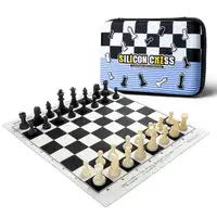 बच्चों को घर के अंदर सफेद काले सिलिकॉन पोर्टेबल बिक्री के लिए खाद्य ग्रेड लक्जरी शतरंज बोर्ड