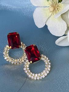 ต่างหูเม็ดเล็กชุบทองแบบโมเดิร์นต่างหูเพชรสีแดงเครื่องประดับงานหัตถกรรมโลหะแฟชั่น - Product Image 2