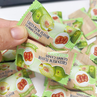 Zure Pruimen Gummy Candy 8,5% Fruitjamvulling Pruimen & Groene Pruimen Fruitcake Zachte Snoepjes Groothandel OEM Zure Snoepjes