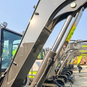 Excavadora hidráulica compacta sobre orugas Zoomlion ZE60G de 6 toneladas para construcción - Product Image 6