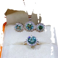 Parure de bijoux de luxe en argent sterling 925 avec moissanite verte, motif tournesol, comprenant bague, boucles d'oreilles clous et pendentif, cadeau de mariage pour femme