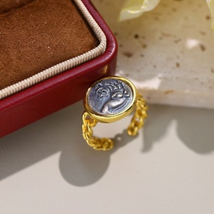 Anel de Prata Esterlina 925 com Moeda Grega Antiga de Leão Renascido para Mulheres e Homens, Joia Fina de Noivado com Corrente Curban - Product Image 2