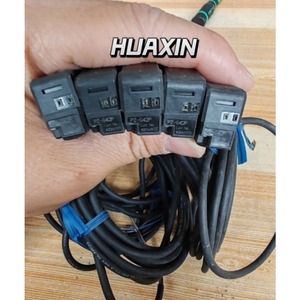 โฟโตอิเล็กทริคเซนเซอร์คีย์เอ็นซ์ รุ่น PZ-G ซีรีส์ PZ-G42P แบบสะท้อนแสงทรงสี่เหลี่ยมพร้อมสายเคเบิล มีสินค้าในสต็อก - Product Image 1