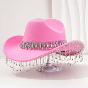 Chapeau de cowboy en feutre pour femme avec grande pampille en strass et pierres précieuses, idéal pour les mariages et les fêtes - Product Image 1